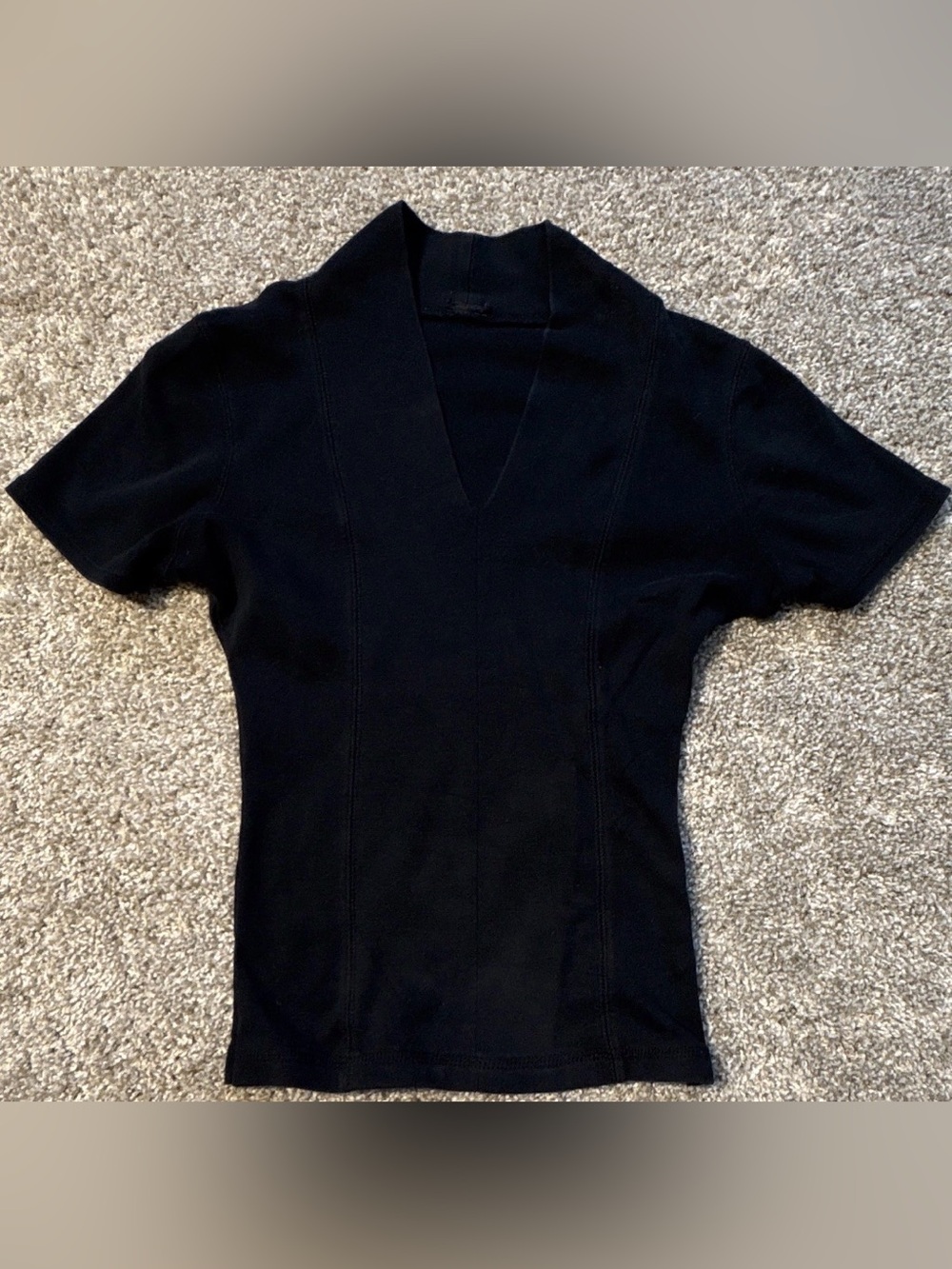 Black Solid Knit V-Neck Short Sleeve Pullover Top Women's Regular Size S